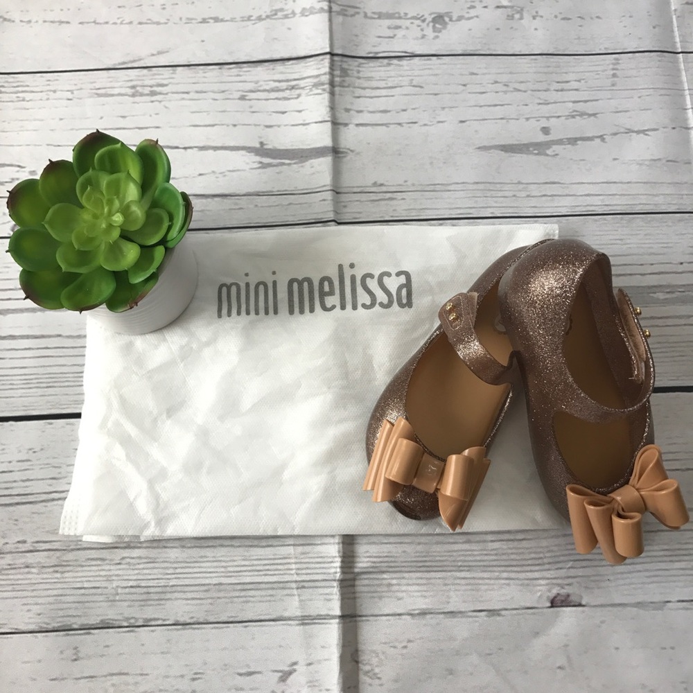 Mini Melissa‎